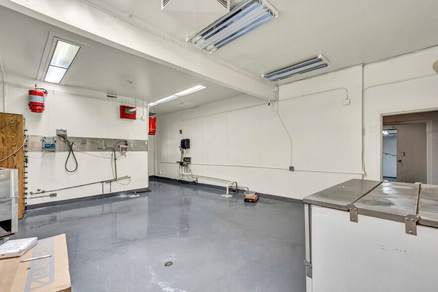 More Photos Of 1555 S Wells Ave, Reno Restaurant For Sale