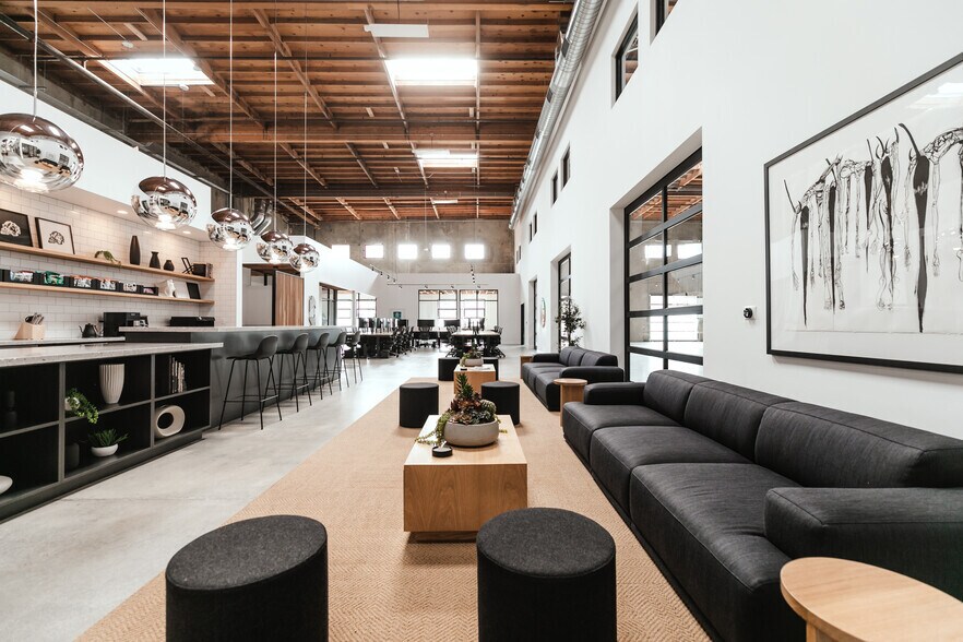 More Photos Of 1375 E 6th St, Los Angeles Flex For Lease