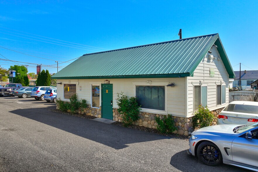 More Photos Of 112 W Washington Ave, Yakima Warehouse For Sale