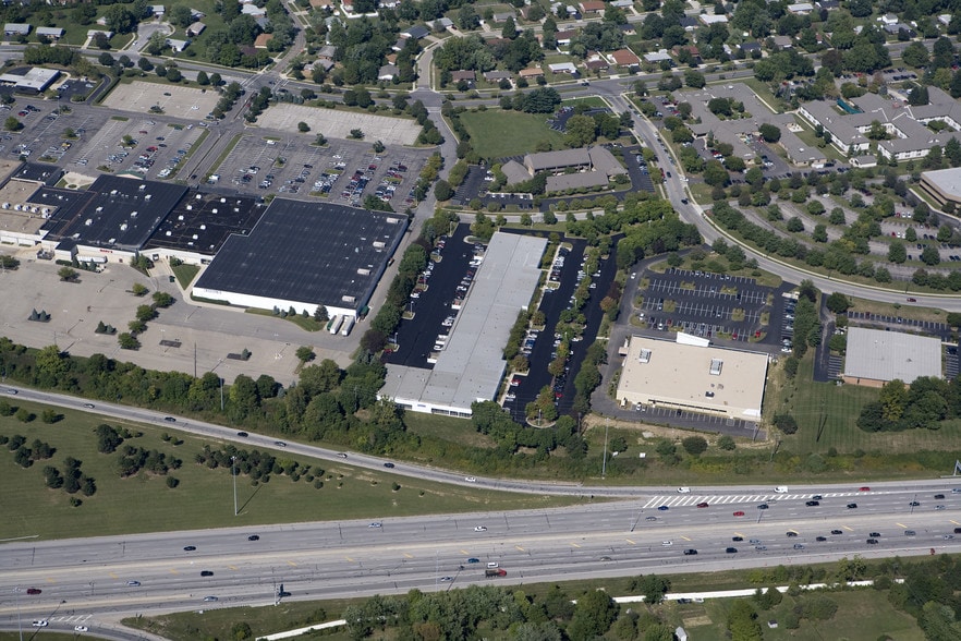 More Photos Of 975 Eastwind Dr, Westerville Light Distribution For Lease