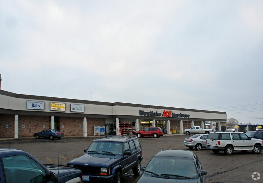 More Photos Of 1010 1/2 Thompson Blvd, Sedalia General Retail For Lease