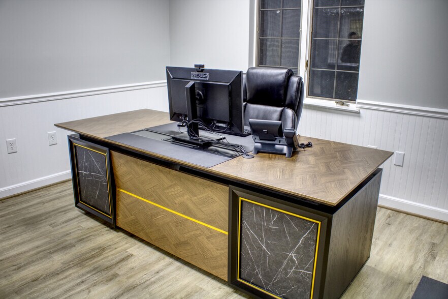 More Photos Of 10521 Judicial Dr, Fairfax Medical For Sale