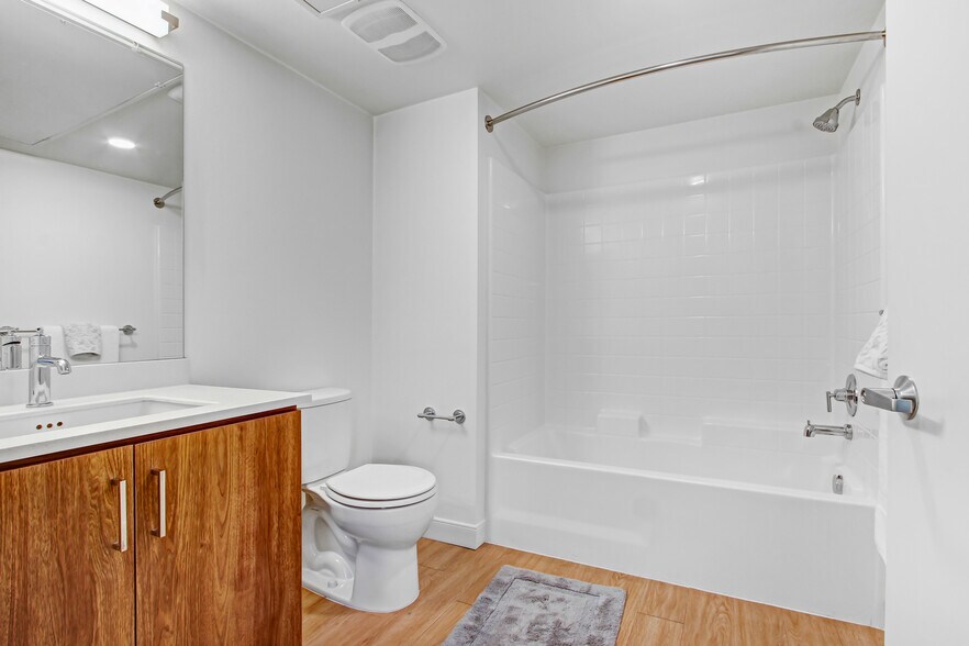 More Photos Of 6625 Reseda Blvd, Reseda Apartments For Lease