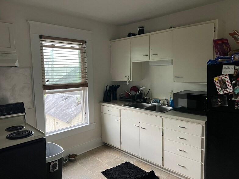 More Photos Of 713 Reed St, Columbus Apartments For Sale