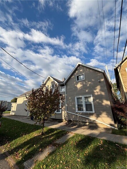 More Photos Of 43 York St, Buffalo Multifamily For Sale