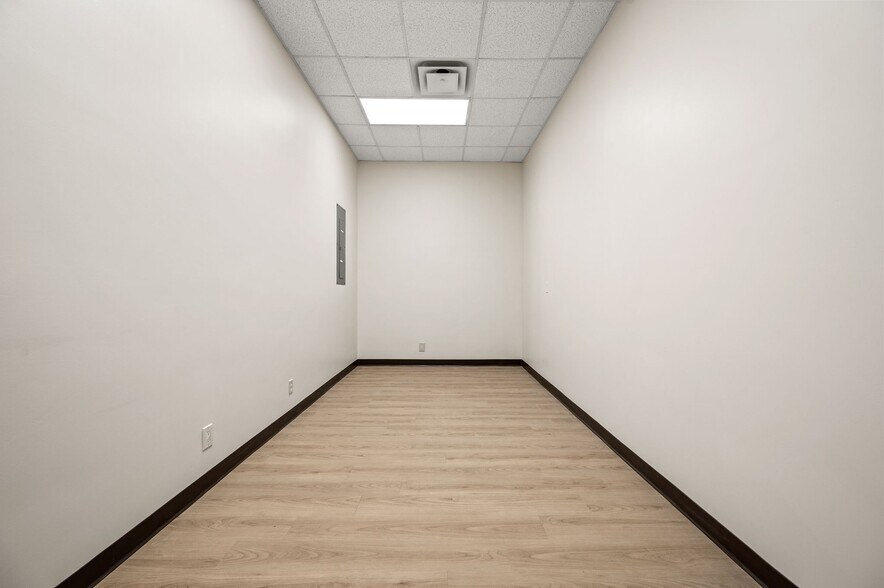 More Photos Of 5708 Colleyville Blvd, Colleyville Medical For Lease
