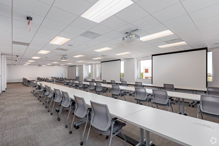 More Photos Of 1301 Solana Blvd, Westlake Office For Lease