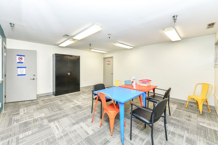 More Photos Of 1640 N Ritter Ave, Indianapolis Medical For Lease