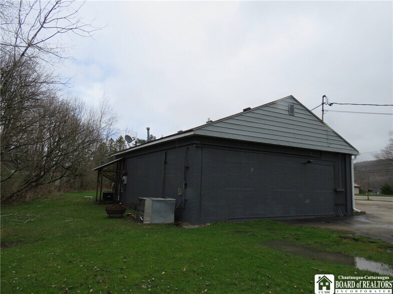 More Photos Of 9971 NY-16, Delevan Convenience Store For Sale