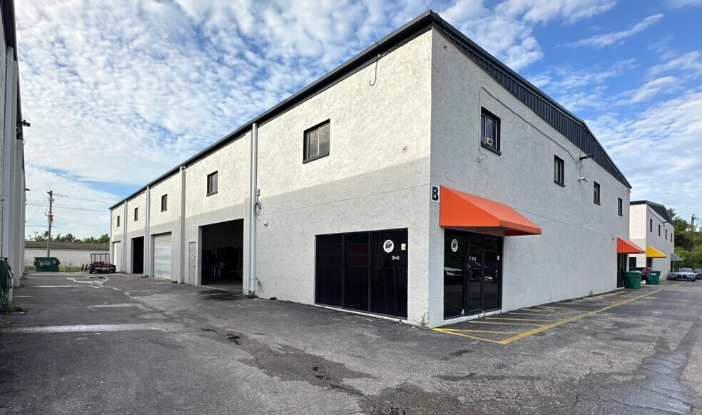 Primary Photo Of 16260-16280 Old US 41, Fort Myers Warehouse For Lease