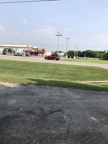 More Photos Of 1128 US 377, Pilot Point Land For Sale