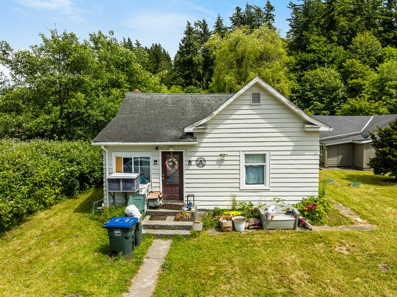 More Photos Of 4250 Dewey Rd, Bellingham Specialty For Sale