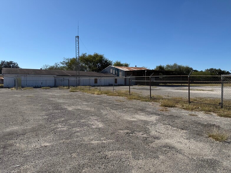 More Photos Of 1500 W Corpus Christi St, Beeville Freestanding For Sale