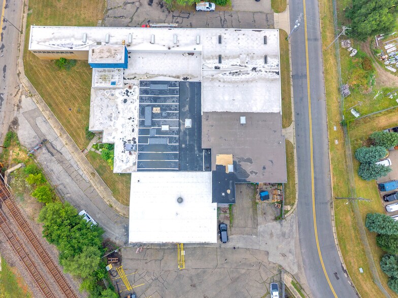 More Photos Of 330 Upton Ave, Battle Creek Warehouse For Sale