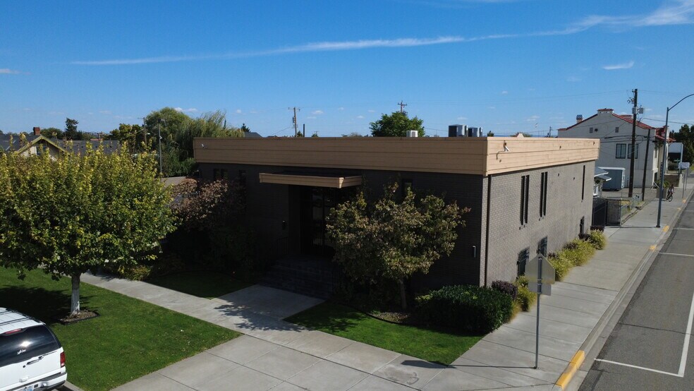 Primary Photo Of 428 W Shoshone St, Pasco Office For Sale