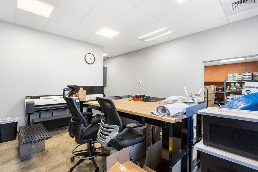 More Photos Of 2752 E Kearney St, Springfield Freestanding For Sale