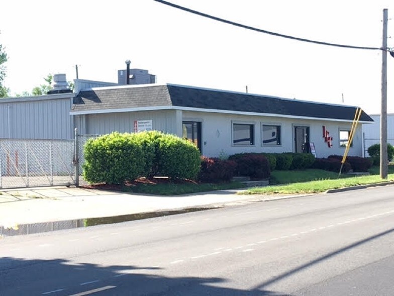 More Photos Of 241 S State Ave, Indianapolis Warehouse For Sale