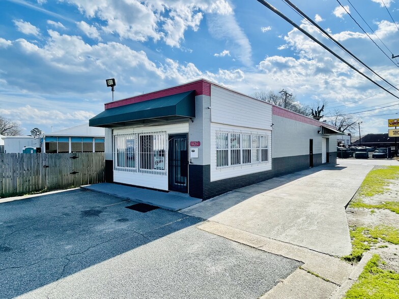 More Photos Of 1425 W Pembroke Ave, Hampton Auto Dealership For Sale