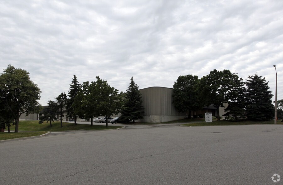 More Photos Of 1040-1048 Ronsa Ct, Mississauga Warehouse For Lease