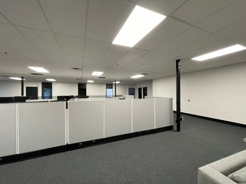 More Photos Of 223 NE Loop 820, Hurst Medical For Lease