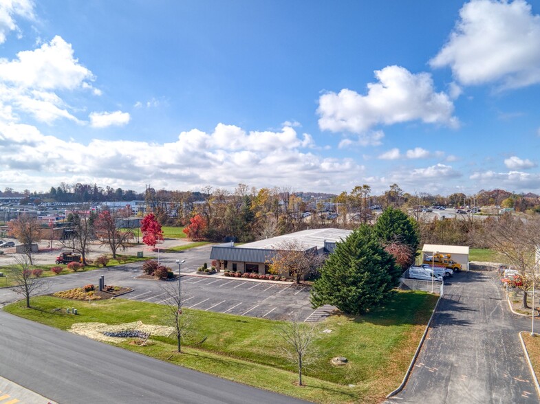 Primary Photo Of 105 Industrial Dr, Christiansburg Research And Development For Lease