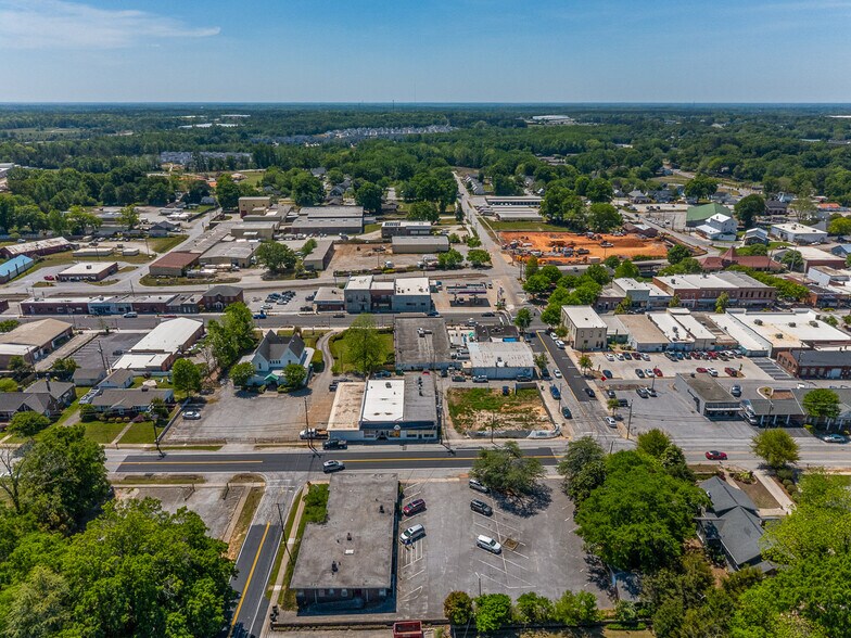 More Photos Of 201 S Weston St, Fountain Inn Office For Sale