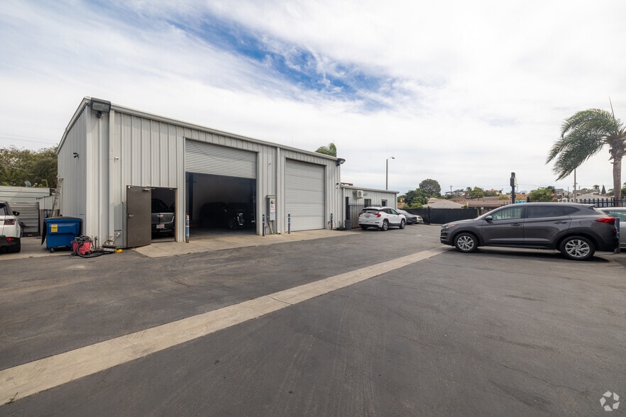 More Photos Of 4567 W El Segundo Blvd, Hawthorne Freestanding For Sale