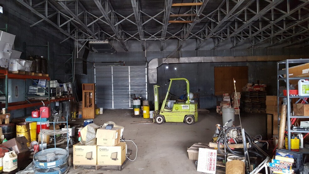 More Photos Of 1043 Ivory St, Seymour Township Auto Repair For Sale