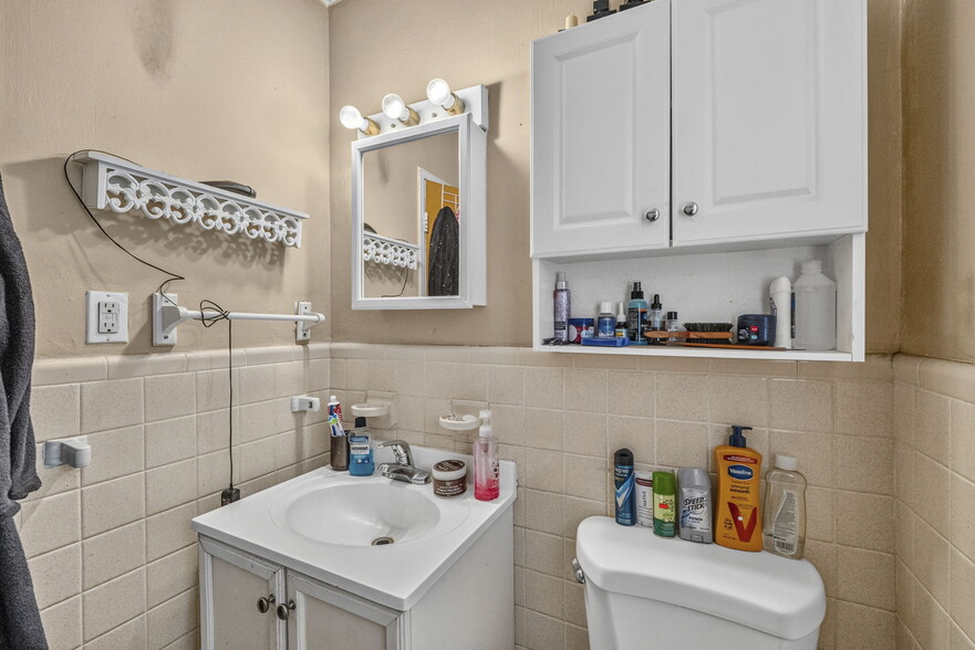 More Photos Of 308 Columbus Pl, New Brunswick Apartments For Sale