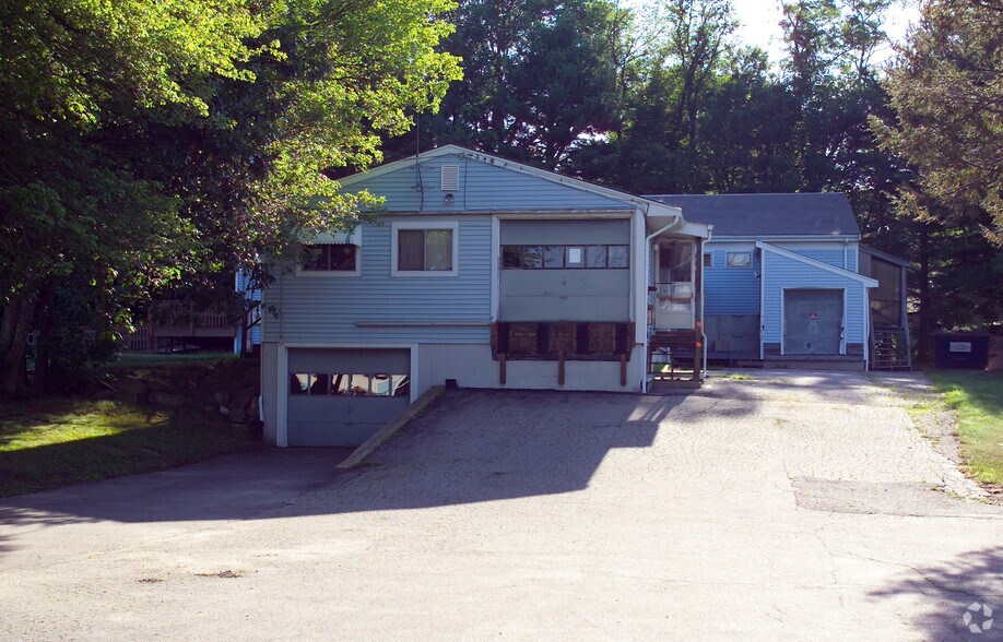 More Photos Of 79 Taunton St, Plainville Freestanding For Lease