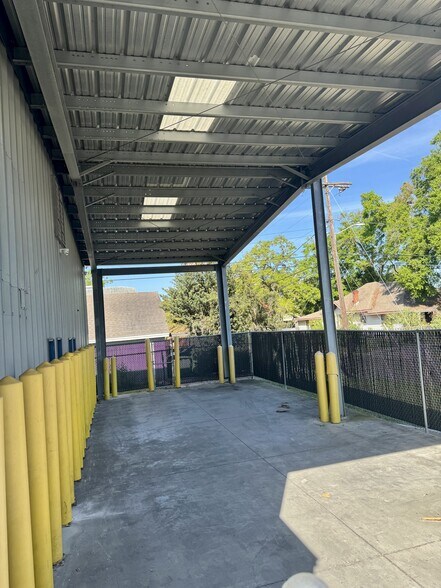 More Photos Of 5508 N Nebraska Ave, Tampa Warehouse For Sale