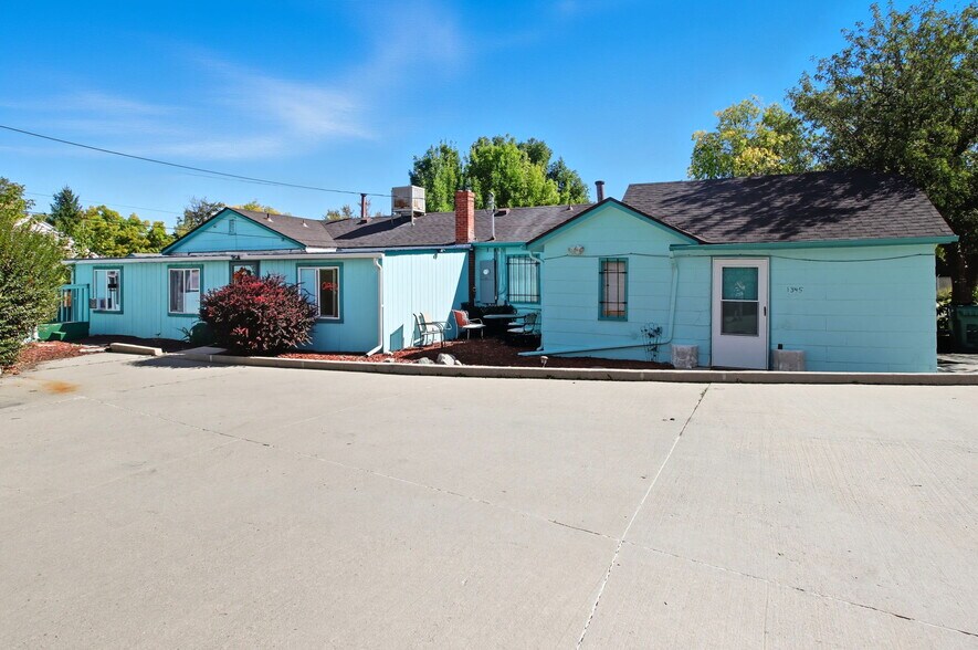 More Photos Of 1345 Kipling St, Lakewood Office For Sale