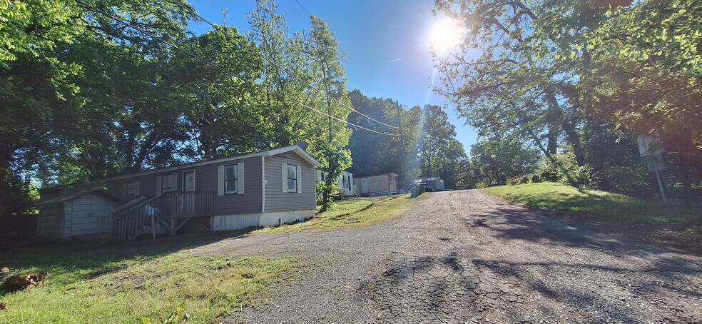 More Photos Of 321 S Main St, Adairsville Trailer Camper Park For Sale