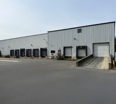 More Photos Of 205 Spring Hill Rd, Trumbull Manufacturing For Lease