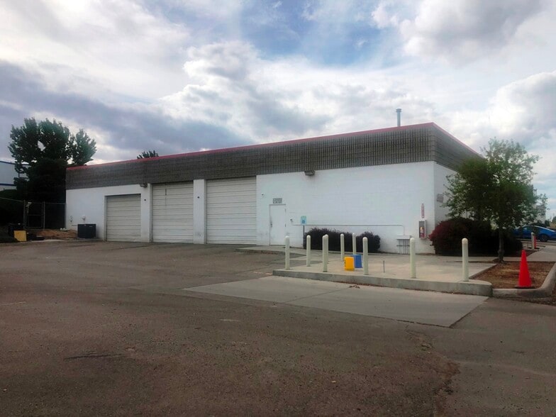 More Photos Of 3555-3559 W Wright St, Boise Light Manufacturing For Lease