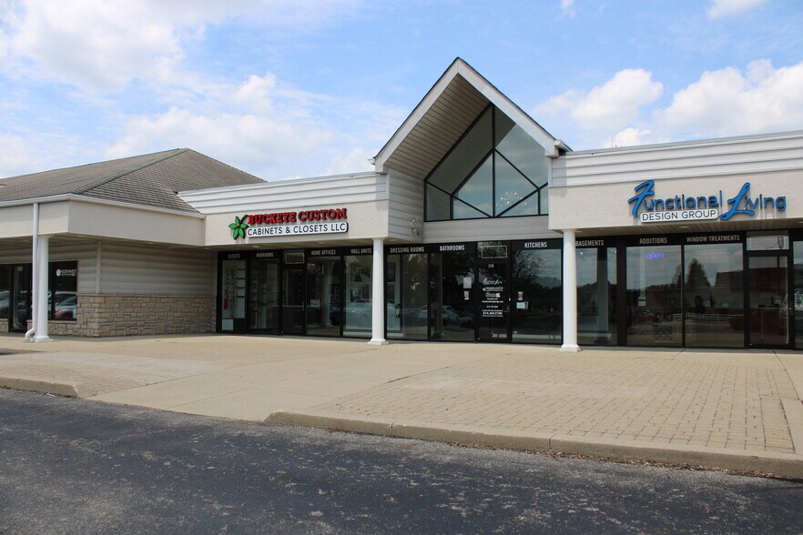 More Photos Of 218-258 W Olentangy St, Powell Unknown For Lease