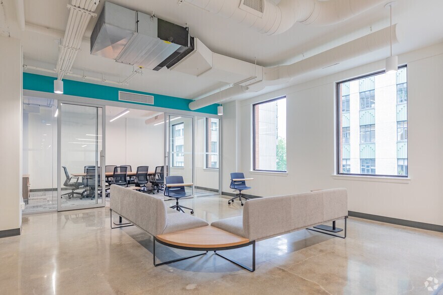 More Photos Of 67 Richmond St W, Toronto Office For Lease