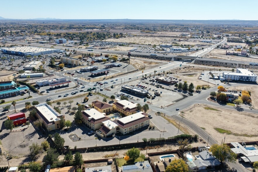 More Photos Of 790 Avenida de Mesilla, Las Cruces Hotel For Sale