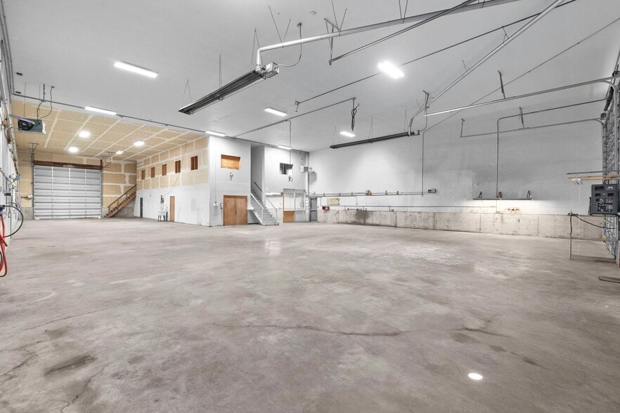 More Photos Of 21 Adonai Ct, Shelton Manufacturing For Sale