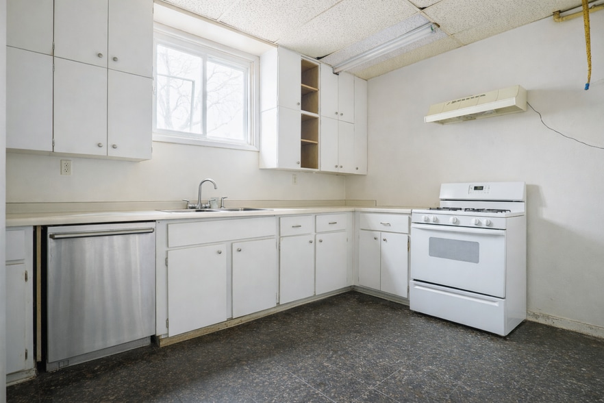More Photos Of 705 Ulysses St, Golden Specialty For Sale