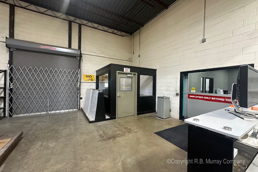 More Photos Of 820 N Cedarbrook Ave, Springfield Industrial For Sale