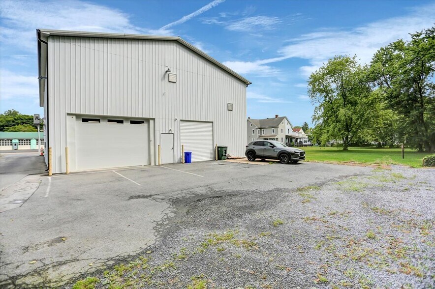 More Photos Of 140 W Orange St, Shippensburg Storefront For Sale