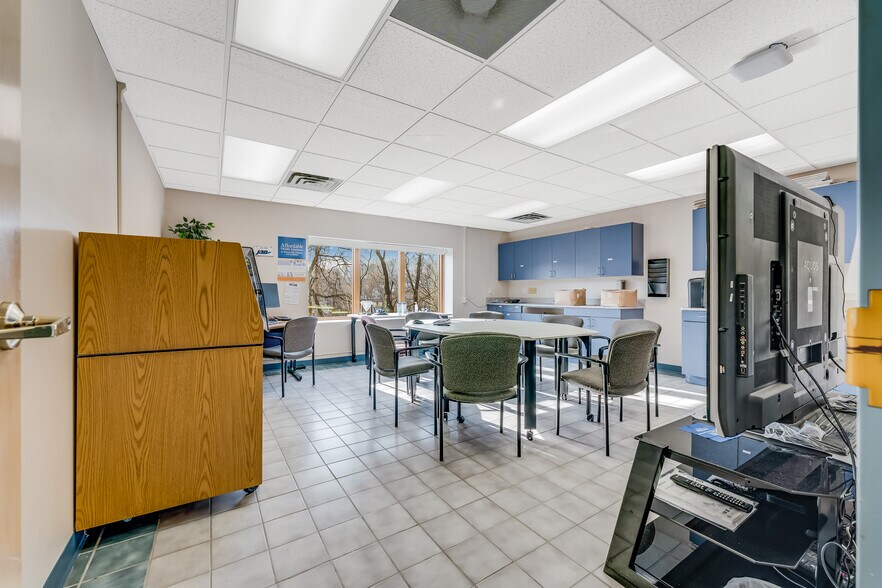 More Photos Of 224 Spruce St, Morgantown Office For Sale