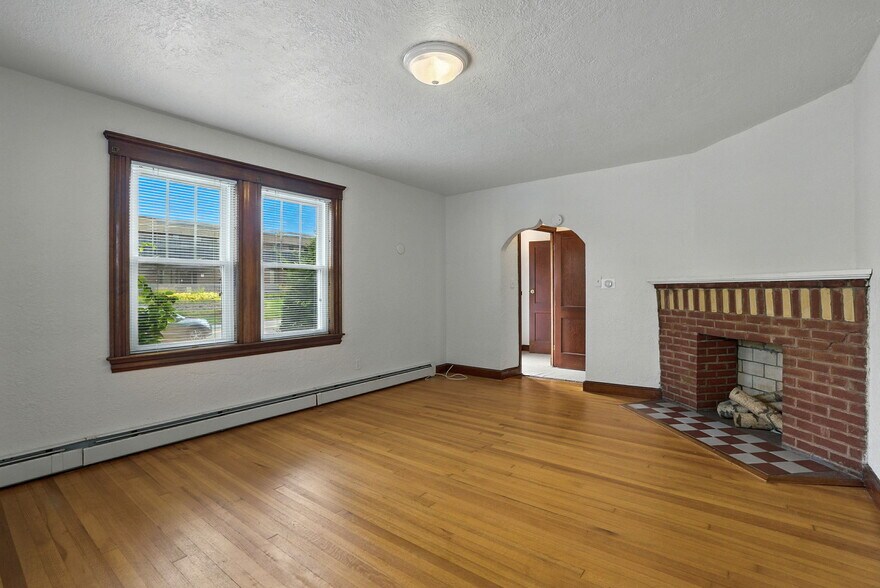 More Photos Of 177-179 Massachusetts Ave, North Andover Apartments For Sale