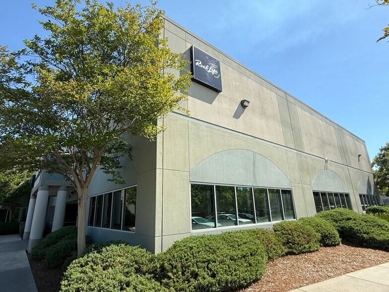 More Photos Of 1921 Arena Blvd, Sacramento Research And Development For Lease