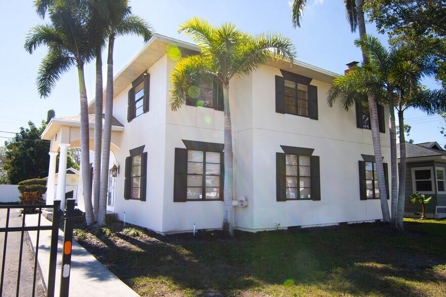 More Photos Of 2950 5th Ave N, Saint Petersburg Office For Lease