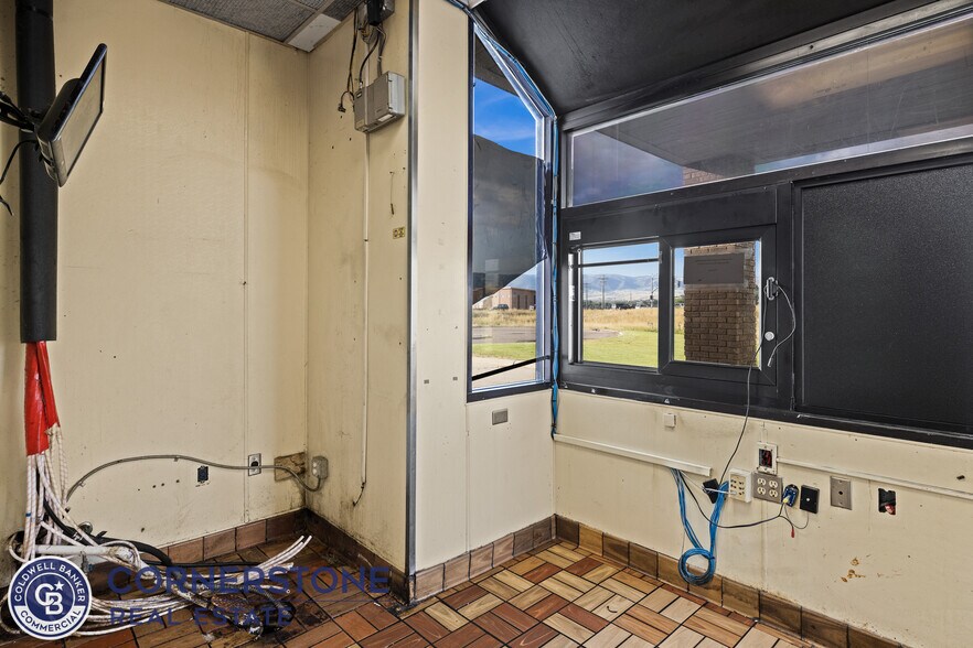 More Photos Of 900 Pronghorn St, Casper Restaurant For Sale
