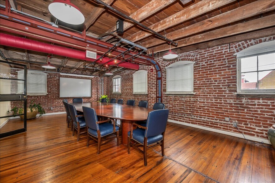 More Photos Of 47 E All Saints St, Frederick Loft Creative Space For Sale