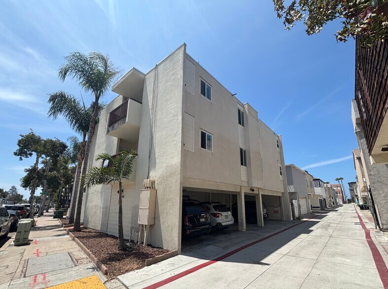 More Photos Of 2954-2958 Mission Blvd, San Diego Apartments For Sale