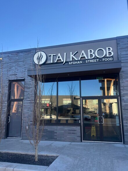 More Photos Of 40 Christie Park Vw SW, Calgary Storefront For Sale